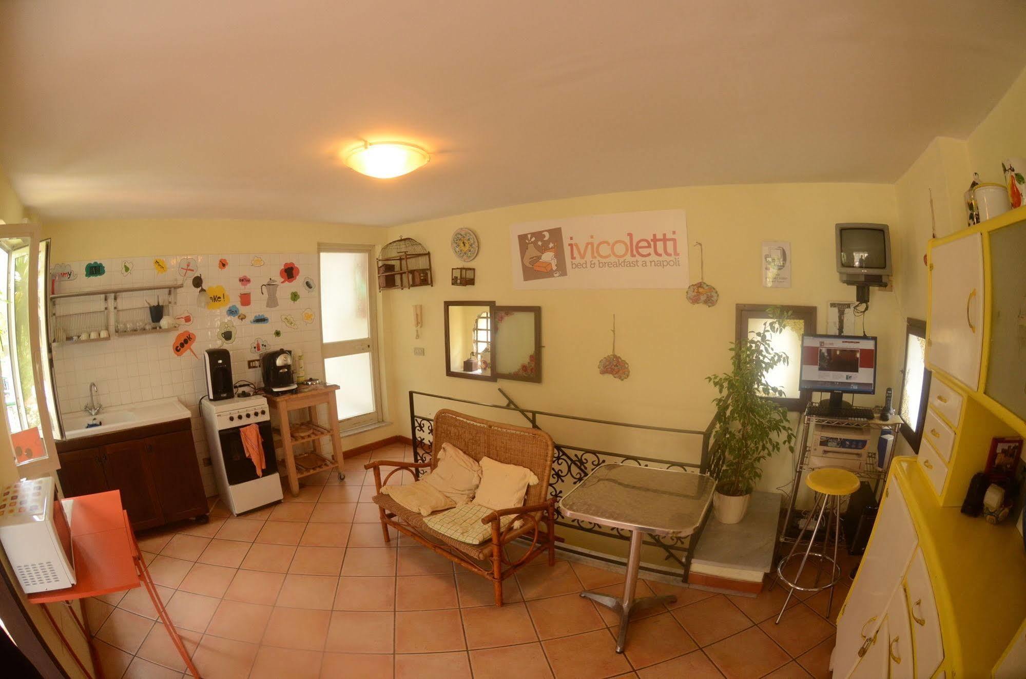 Bed And Breakfast I Vicoletti Di Napoli Exterior photo